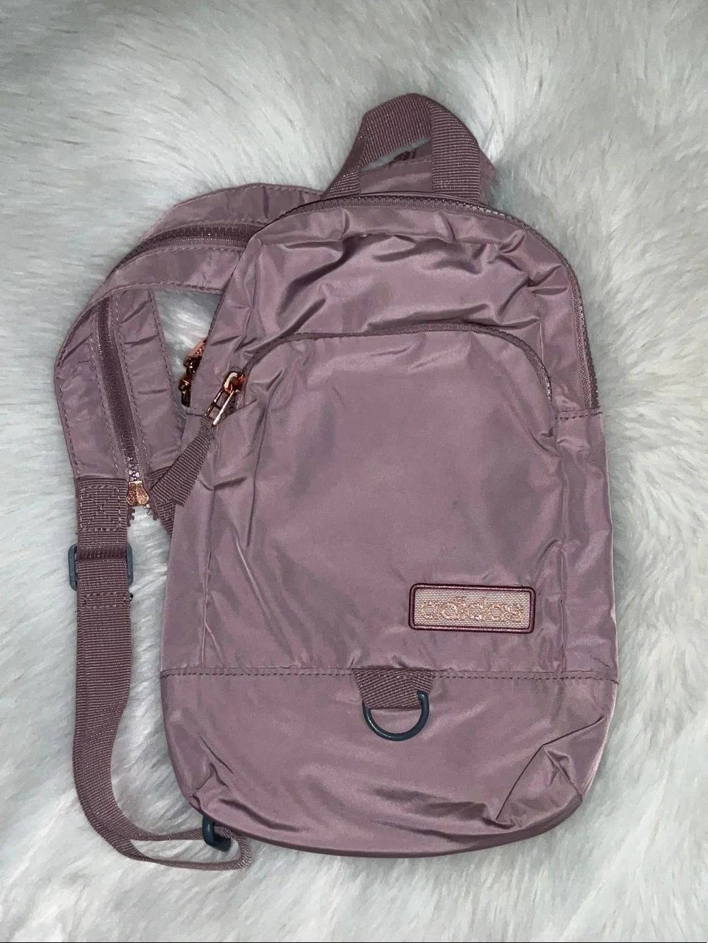 Adidas Essentials sling crossbody bag - Picture 2 of 11